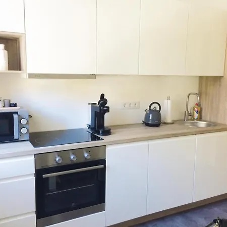 Tennis Prime Location, Parking, Near Beach, Self Check-in Apartman Opatija